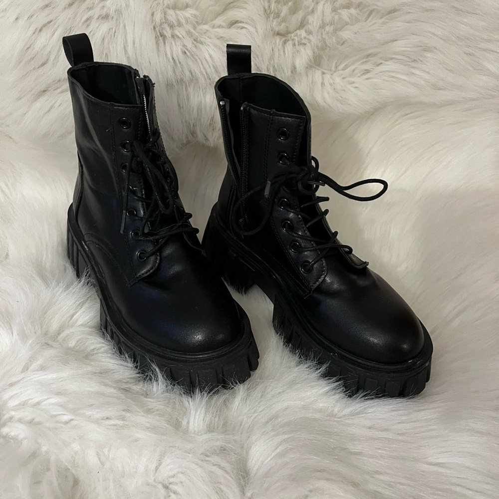 Black Chunky Boots